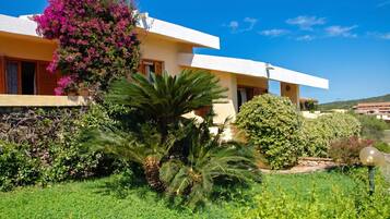 Family Villa, Multiple Bedrooms, 2 Bathrooms, Sea Facing (Villa Oleandri 50m From Seashore) | Exterior