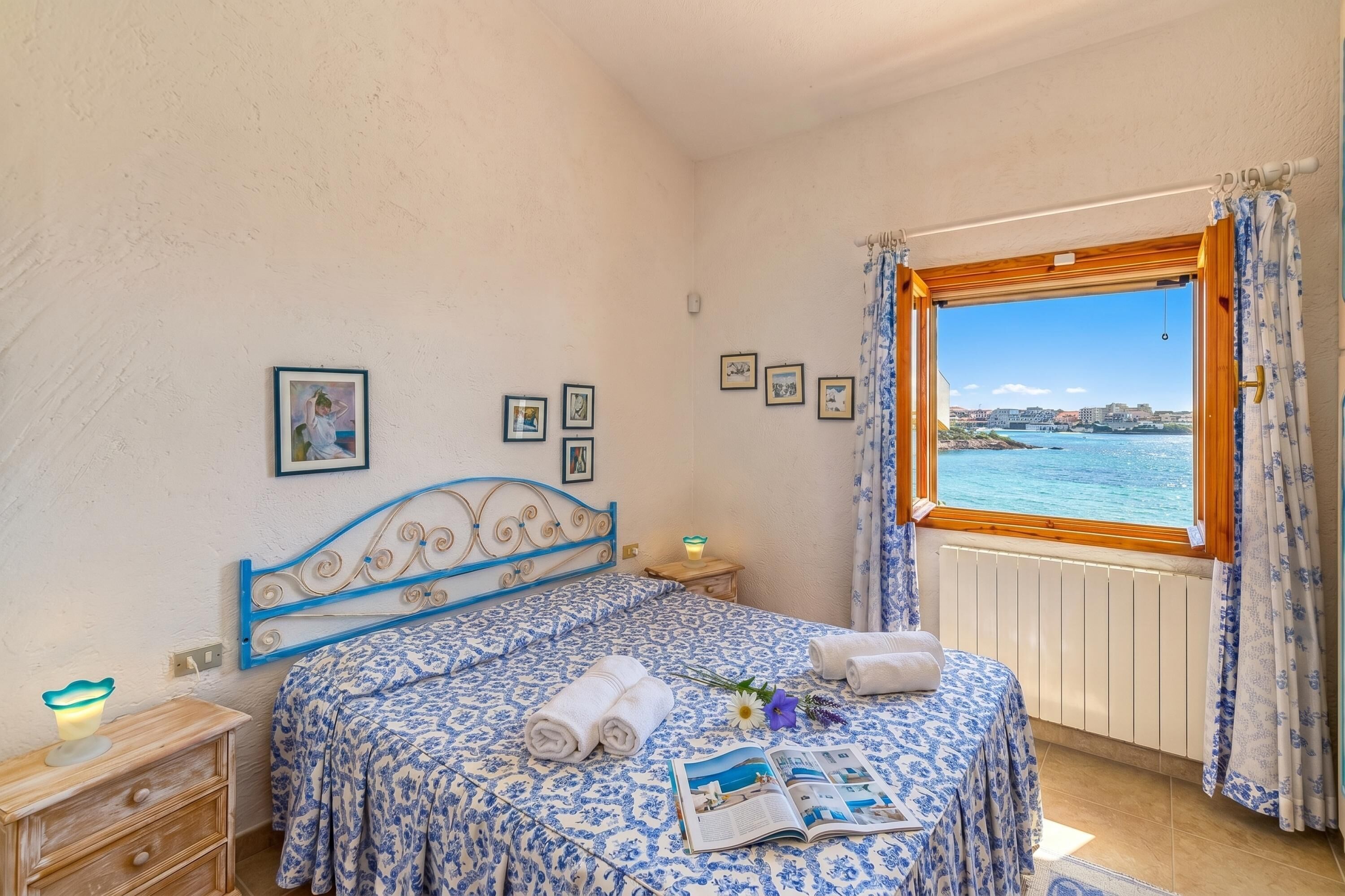 3 bedrooms, laptop workspace, iron/ironing board, free WiFi