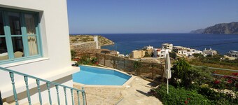 Luxury Villa with Mountain and Sea View