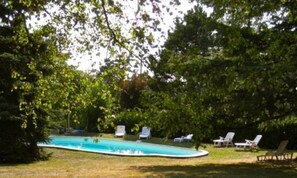 حمّام سباحة خارجي