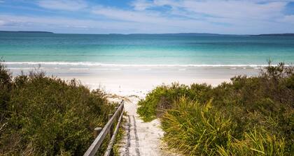 Peppertree Jervis Bay - Pet Friendly Beachfront with Sea Views
