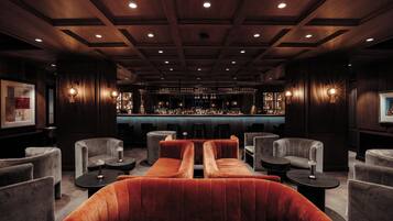 2 bars/lounges, rooftop bar