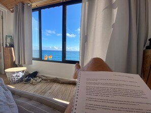 Interior - Unique sunrise oceans' view (Nordeste)