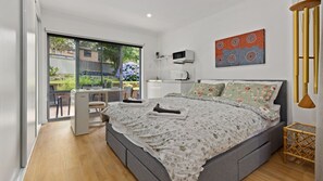 3 bedrooms, travel cot, free WiFi, bed sheets - Paradise Shores by Experience Jervis Bay (Basin View)