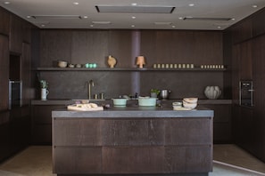 Kühlschrank, Ofen, Herdplatte, Geschirrspüler