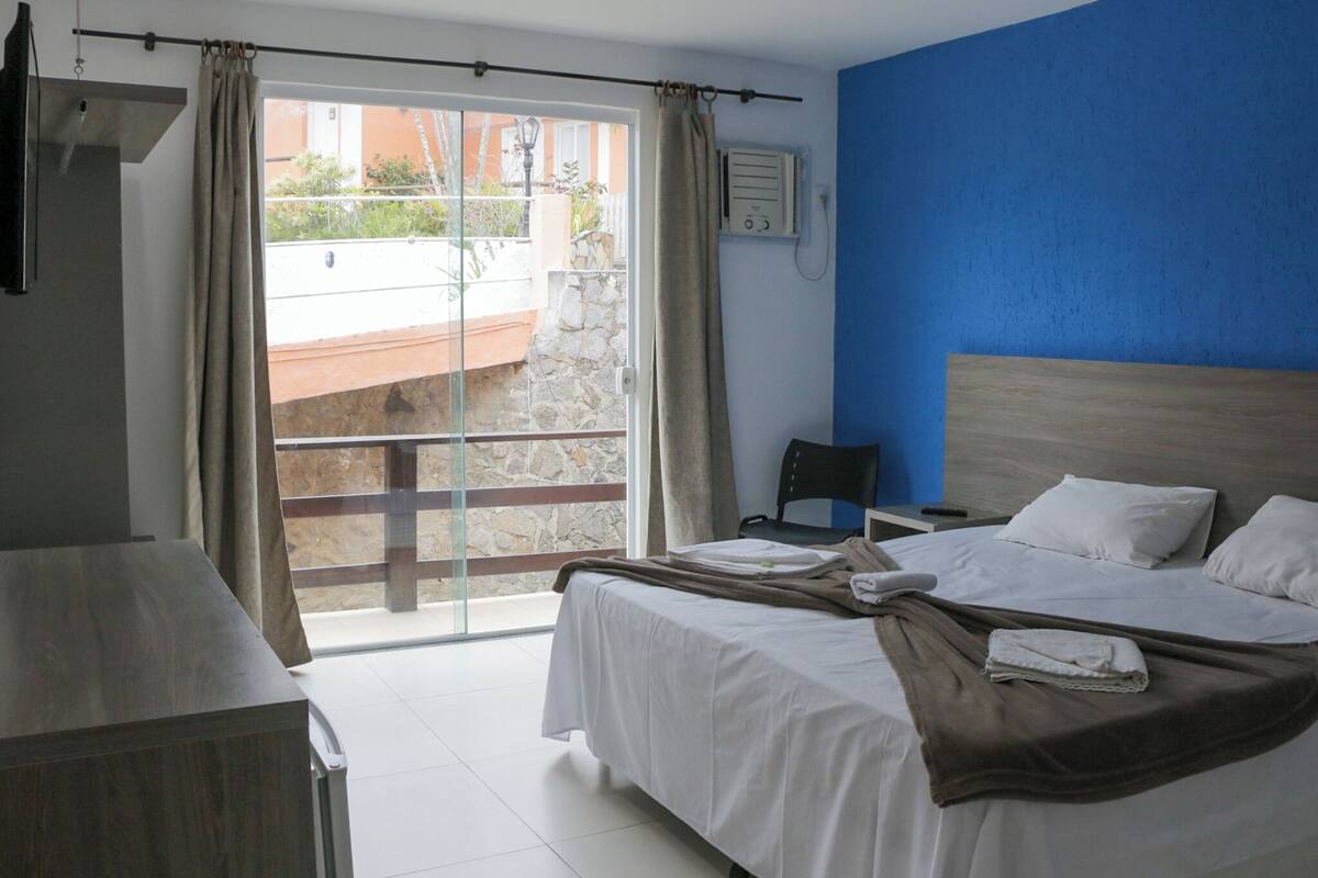 Comfort Suite, Private Bathroom, Poolside | Minibar, blackout drapes, soundproofing, WiFi (free)