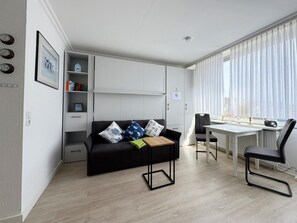 TV - Vacation apartment in the middle of Westerland 2 (Sylt)