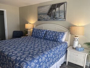 3 bedrooms, iron/ironing board, free WiFi, bed sheets - 3 bedroom, 3 bath beautiful oceanfront condo on the quiet shore of Cherry Grove. (North Myrtle Beach)