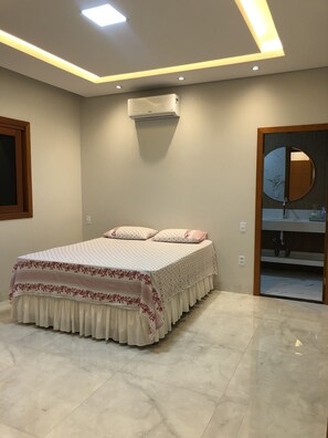 4 bedrooms, WiFi - Chácara Aldeia Dos Pirineus/Pirenópolis-GO (Pirenópolis)