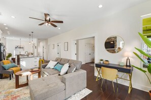 Smart-tv, pejs, bøger