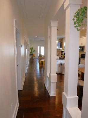المنشأة من الداخل