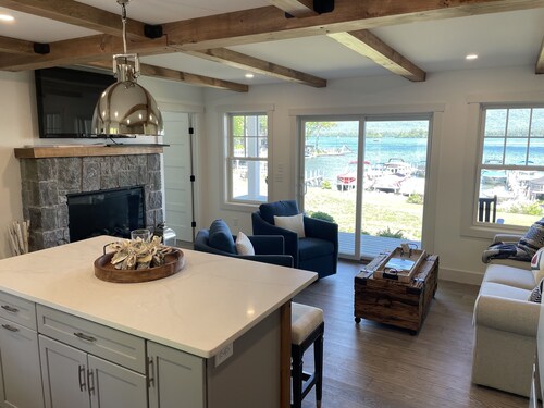 Direct Waterfront Rental 