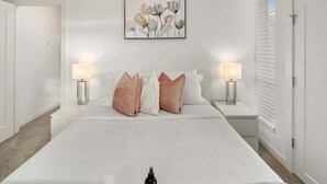 Unclassified image, 3 of 23, button - Perch - Centro Guesthouse F: Walkable, Parking, Rooftop Deck & Pet Friendly (Seattle)
