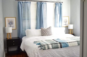 3 habitaciones, tabla de planchar con plancha, wifi y ropa de cama 