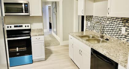 Kid friendly neighborhood! Everyone is welcomed in this cozy apartment home!