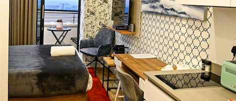 1 bedroom, in-room safe, desk, iron/ironing board