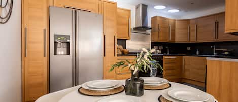 House | Dining