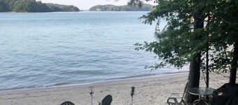Luxurious Oasis over Lake Lanier Islands & Margaritaville! Hot Tub! Boat Dock!