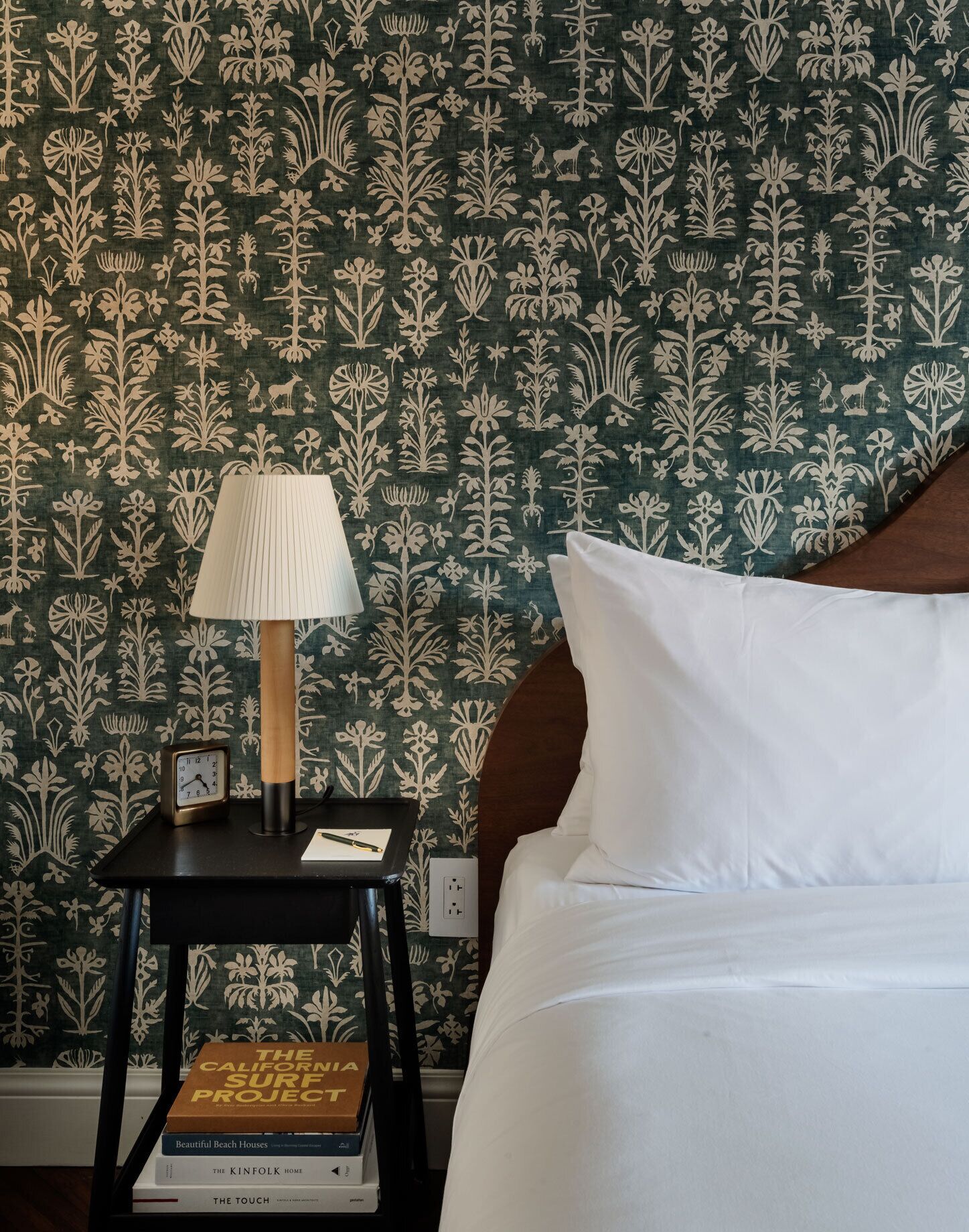 standard room, 1 bedroom | hypo-allergenic bedding, minibar, in-room safe, individually decorated