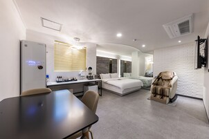 VIP Prestige / Free Ramyeon,Massage Chair Air Purifier,Finest Latex,Table,Styler,Netflix,Amenities | Premium bedding, individually decorated, individually furnished