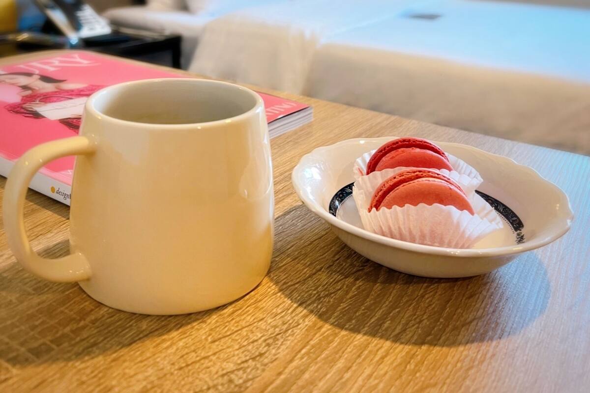 Royal Table / Free Ramyeon, Table, Air purifier, Styler, Netflix, Free Laundry & Dry, Free Amenities | 高級寢具、筆電工作空間、隔音、免費無線上網