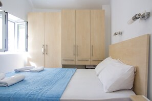 2 bedrooms, iron/ironing board, free WiFi, bed sheets - Old Town Apartment Dan (Budva)