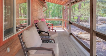 White Oak Retreat in Pinetop Country Club w/Firepit/Grill/Horseshoes!