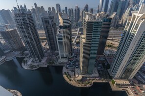 Land view from property - HiGuests - Goldcrest Views 1 (Dubai)