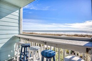 Property grounds - Direct Ocean Front 3BR/2BA Dog Friendly **OCEANFRONT** (North Myrtle Beach)