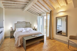 5 Schlafzimmer, Bügeleisen/Bügelbrett, kostenloses WLAN, Bettwäsche