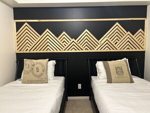 2 bedrooms, desk, iron/ironing board, free WiFi