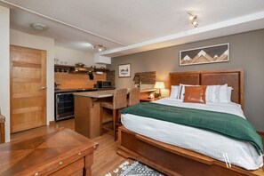 Desk, free WiFi, bed sheets