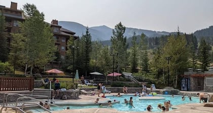⛷Nature`s Nook⛷ | Ski In/Out | Pools | Hot Tub