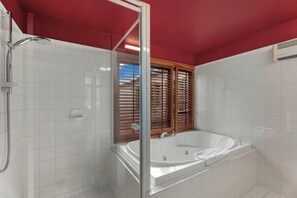 Bathtub, hair dryer