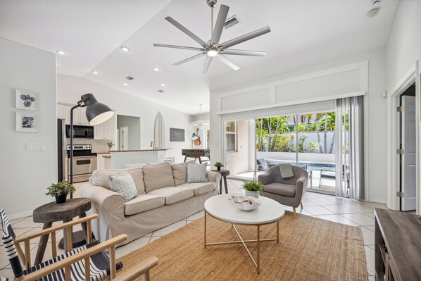 スマートテレビ、テーブルサッカー台