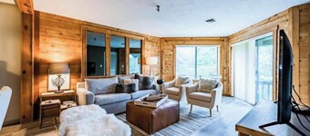 Ski in/Ski out Modern Chic Condominium