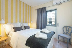 2 habitaciones, tabla de planchar con plancha, cuna de viaje y wifi 