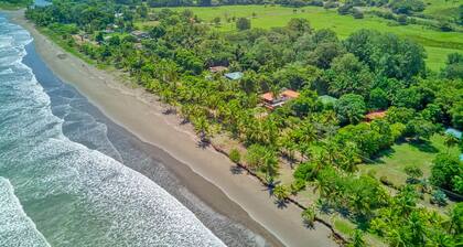 Costa Rica Hideaway – Beach & Pool Apartment