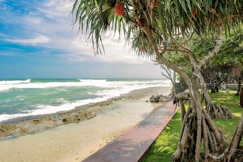 Beach/ocean view
