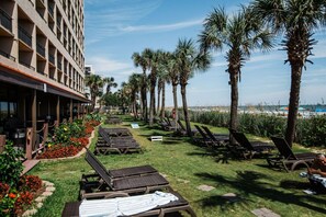 Property grounds - 4BR oceanfront, 8th fl, big balcony in Ocean Reef (Myrtle Beach)