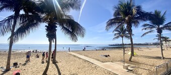 El Patio House. Natural style 3 min from the beach