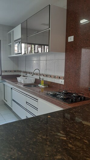 Private kitchen - House in Natal Cond. Gated community with swimming pool. (RN)