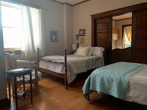1 Schlafzimmer, Schreibtisch, Bügeleisen/Bügelbrett, WLAN