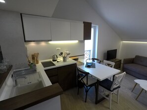 Design Duplex | In-room dining - Lux Squere Apartments (Budva)
