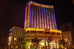 Unclassified image, 3 of 47, button - Shengjing Hotel (Fuyuan)