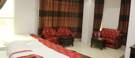 Fer et planche à repasser, Wi-Fi gratuit, draps fournis