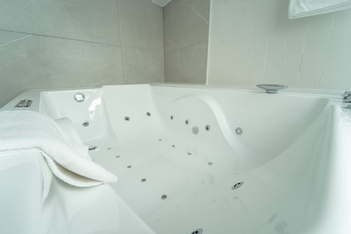 Deluxe Room | Bilik Mandi | Kelengkapan dandanan diri percuma, pengering rambut, tuala disediakan