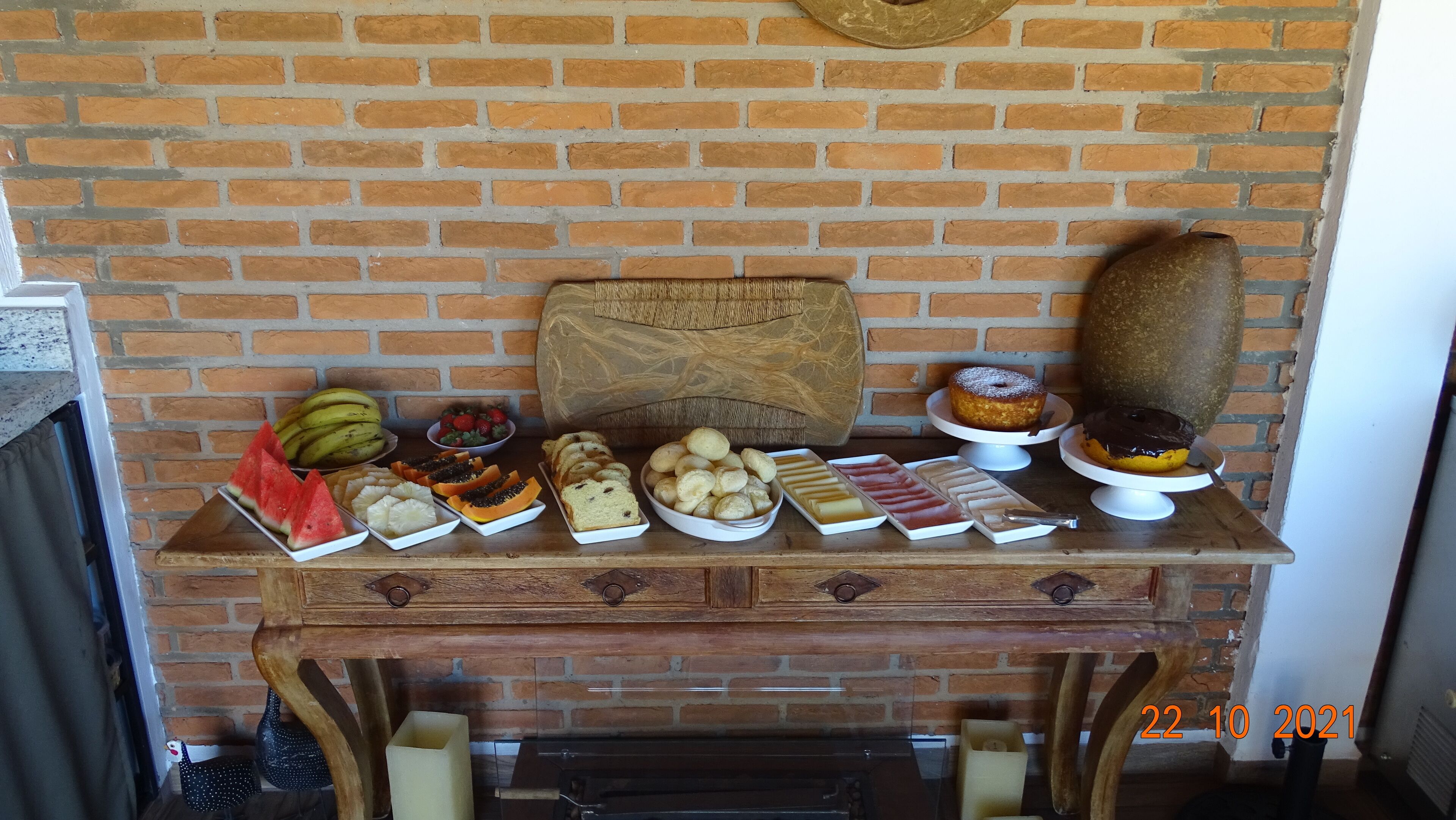 Tägliches inbegriffenes kontinentales Frühstück