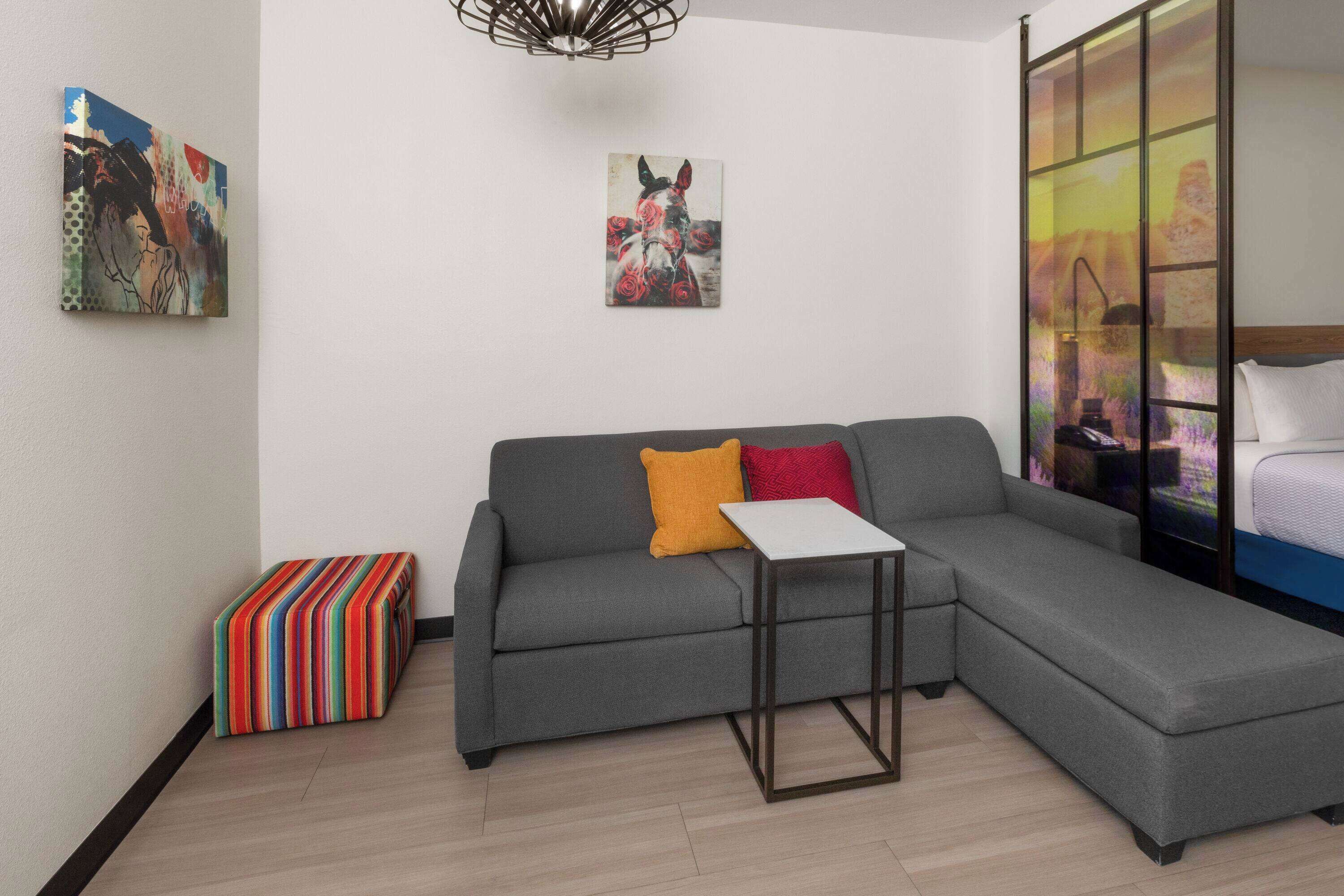 Photo - La Quinta Inn & Suites by Wyndham El Paso East Loop-375