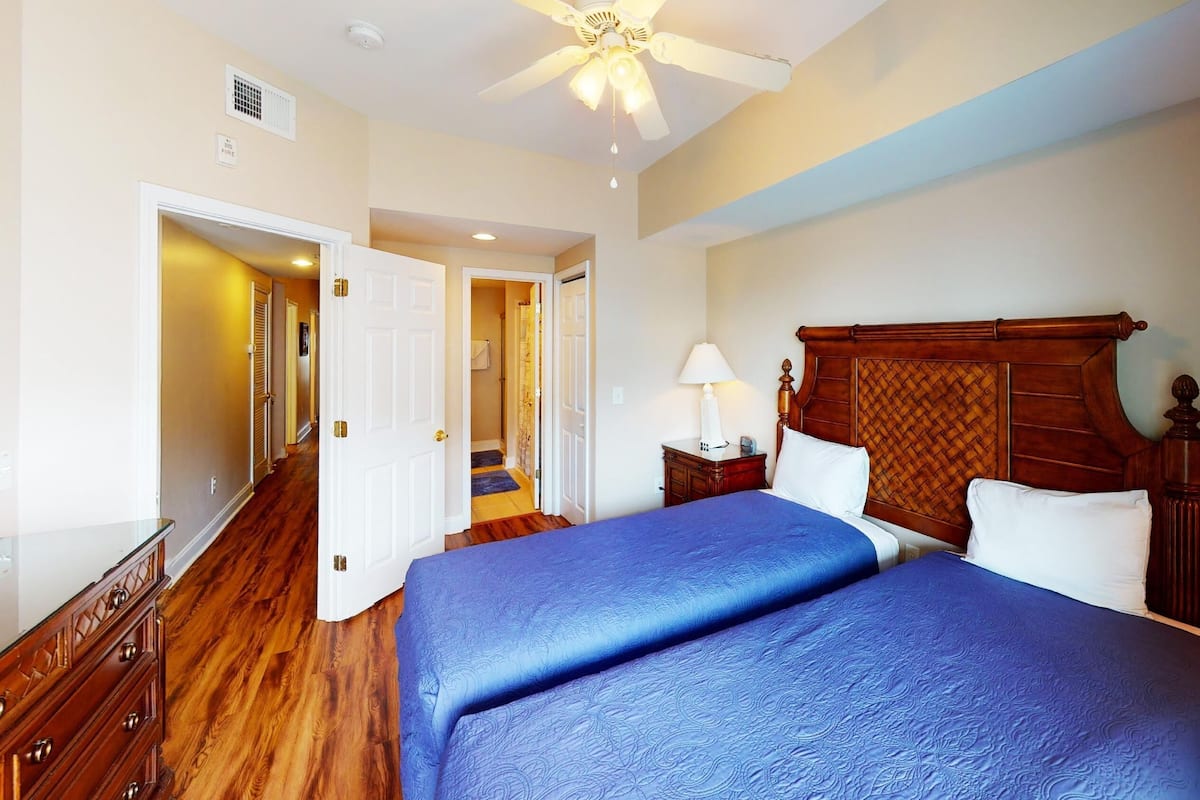 Condo, 6 Bedrooms | Individually decorated, individually furnished